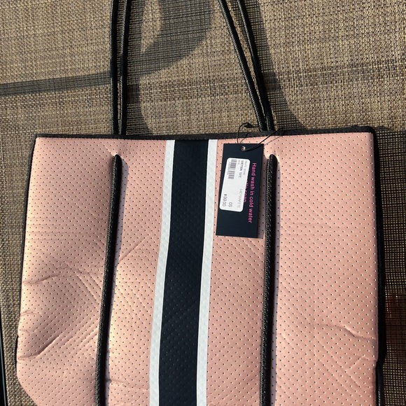 Haute Shore Greyson neoprene tote bag - Picture 11 of 14